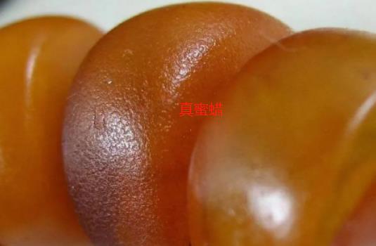辨別真假蜜蠟方法圖解_蜜蠟真假辨別方法_辨別真假蜜蠟方法視頻