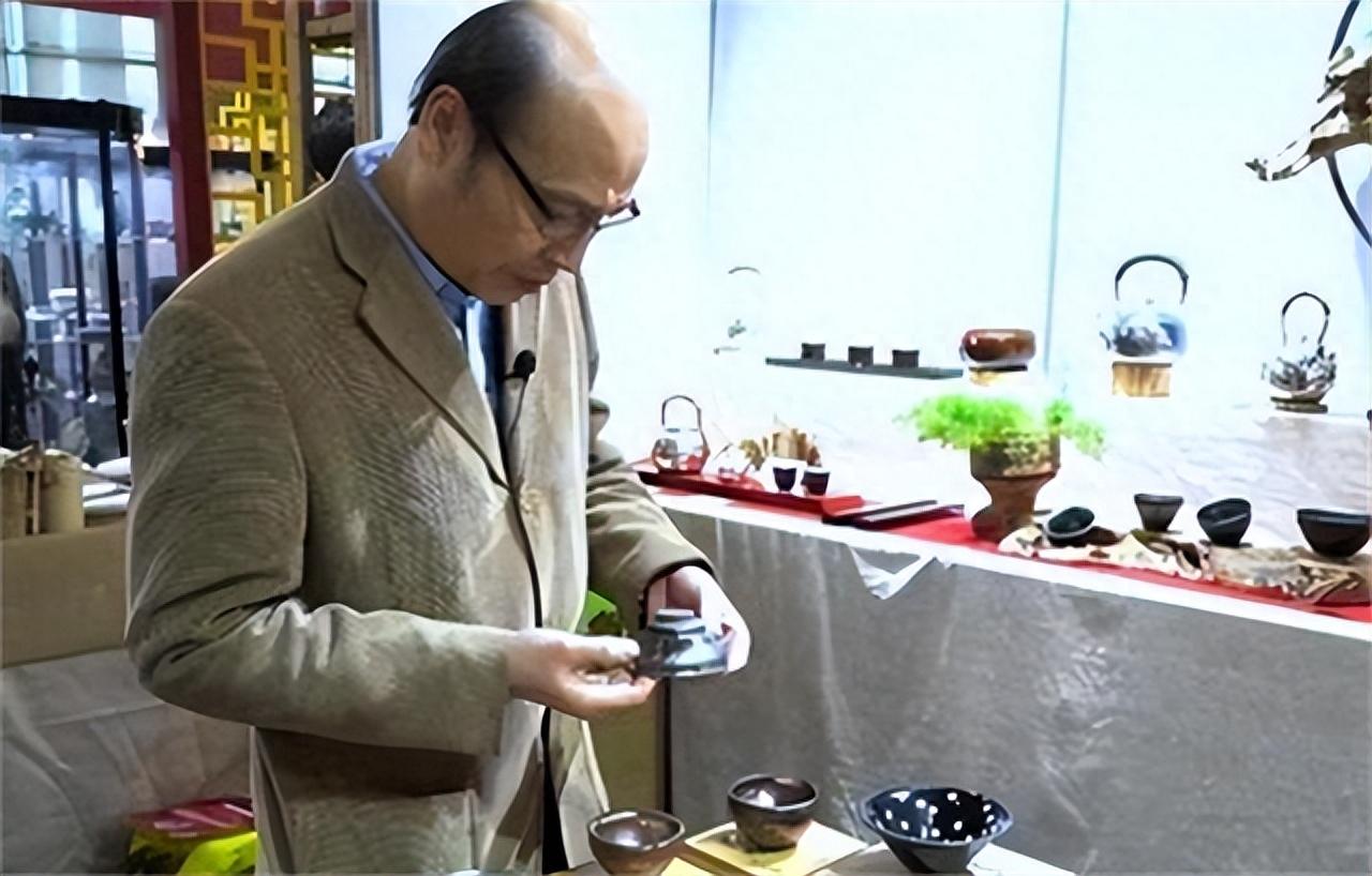 收藏奇石有價值嗎_奇石收藏家視頻_奇石收藏家
