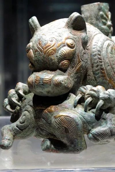 青銅雕刻_漢代青銅雕塑_青銅雕塑的奇葩