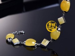 送人手鏈有什么寓意？蜜蠟手鏈的含義是什么
