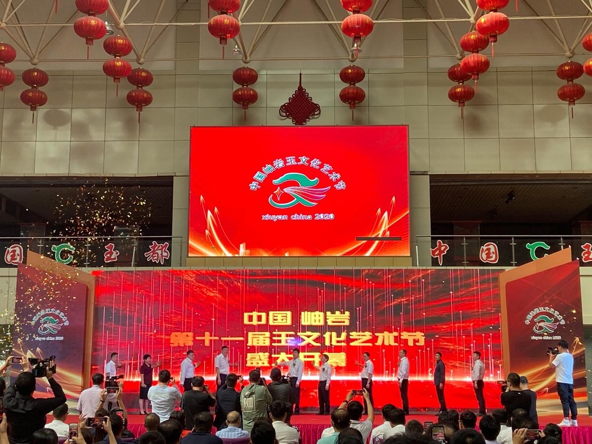 張海南玉石雕刻_?？谟袷窨蘝海南雕刻工藝