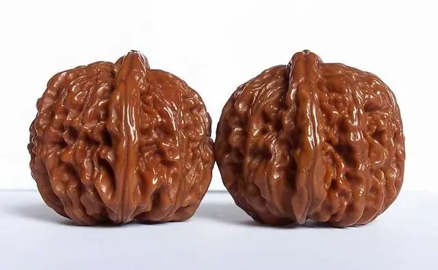文玩核桃盤玩視頻講解_文玩核桃如何盤玩_文玩核桃盤玩六大誤區