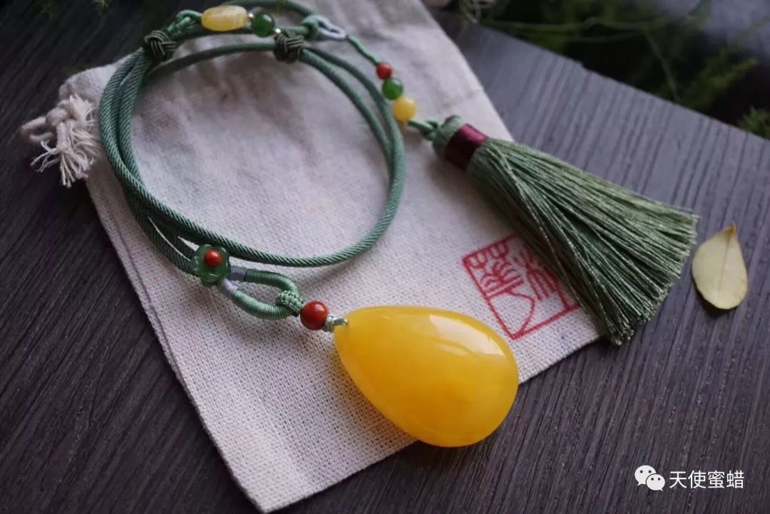 蜜蠟變色好還是不好_蜜蠟變色過程圖片_蜜蠟會變色嗎