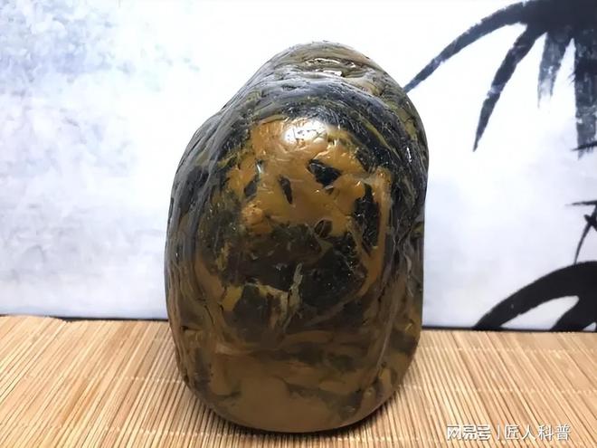 有奇石怎么賣出呢_手里有奇石怎樣賣出去_出手奇石去哪家