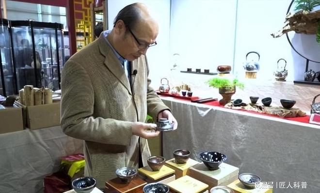 出手奇石去哪家_有奇石怎么賣出呢_手里有奇石怎樣賣出去