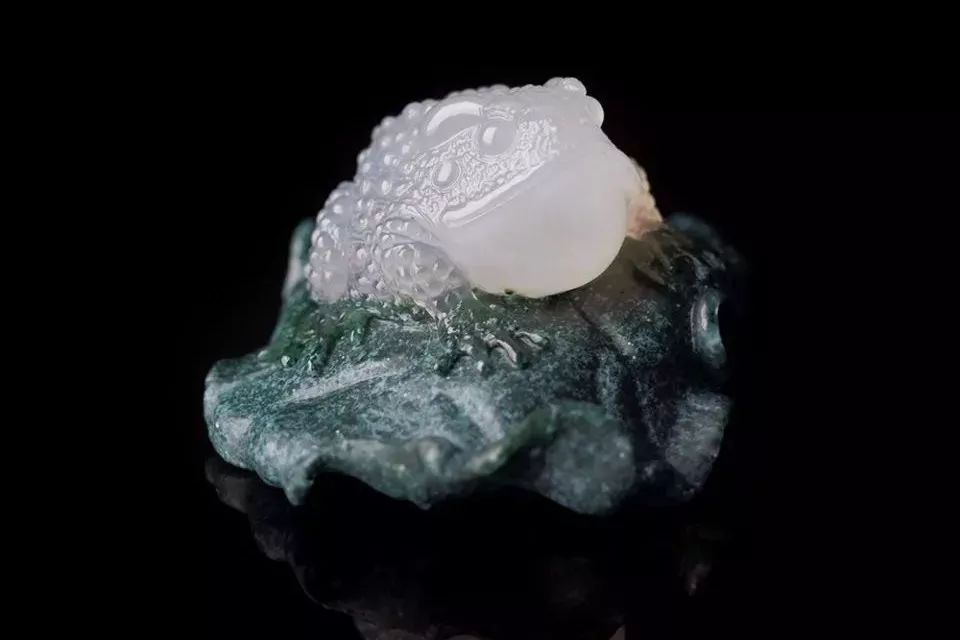 玉雕金蟾掛件_擺件玉雕金蟾圖片大全_金蟾玉雕擺件