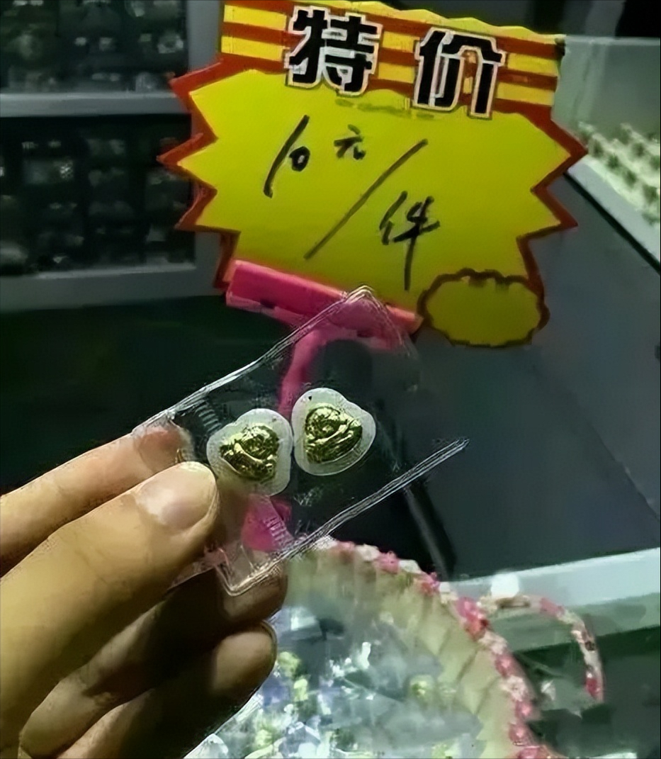 雕刻和田玉多少錢_和田玉雕刻收費價格_和田玉雕刻工費怎么算