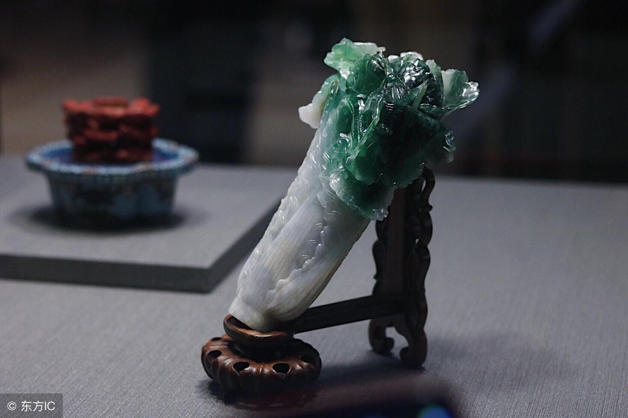 翡翠手把件雕什么好_翡翠手雕多少錢一件_翡翠雕刻手鏈多少錢