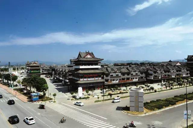 石佛寺玉雕工作室_玉佛寺雕像的意義_石佛寺玉人玉雕學(xué)校