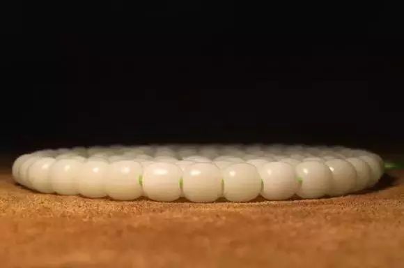 菩提根是什么植物的種子_什么是菩提根_菩提根是染色的還是天然的