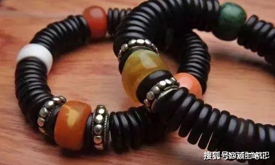 雕刻佩戴玉石男人好不好_男人佩戴雕刻什么玉石好_雕刻佩戴玉石男人好嗎圖片