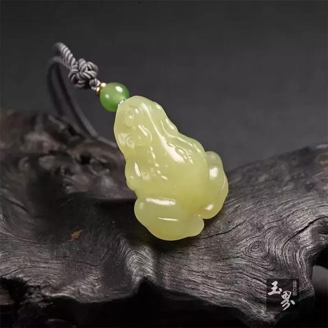 玉雕 金蟾_玉雕金蟾圖片大全_玉雕金蟾擺件圖片