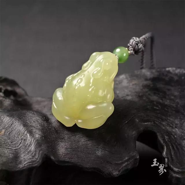 玉雕 金蟾_玉雕金蟾圖片大全_玉雕金蟾擺件圖片
