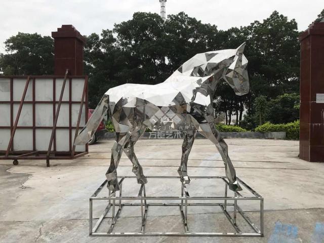 不銹鋼雕塑雕塑制作_雕塑不銹鋼做用大不大_做雕塑用什么不銹鋼