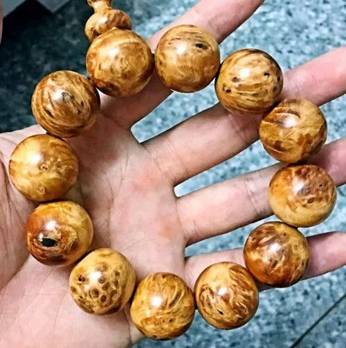 黃檀木做手串好不好_黃檀木手串_黃檀手串價值