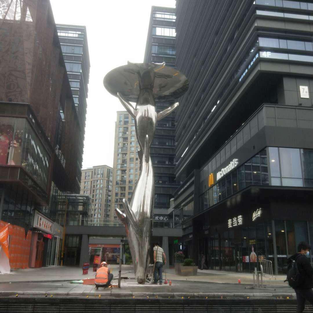 不銹鋼雕塑雕塑制作廠_不銹鋼藝術(shù)雕塑廠家在哪里_地產(chǎn)不銹鋼雕塑